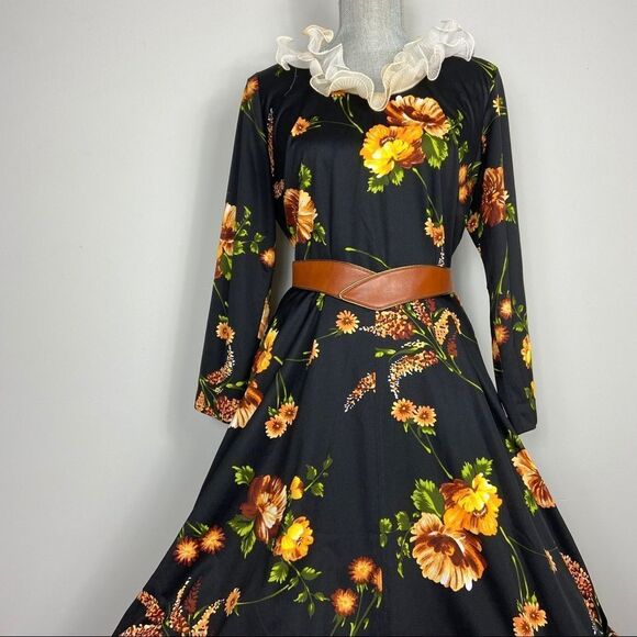Vintage 70s floral long sleeve midi dress ruffle collar. Cottagecore girlycore - Picture 4 of 11